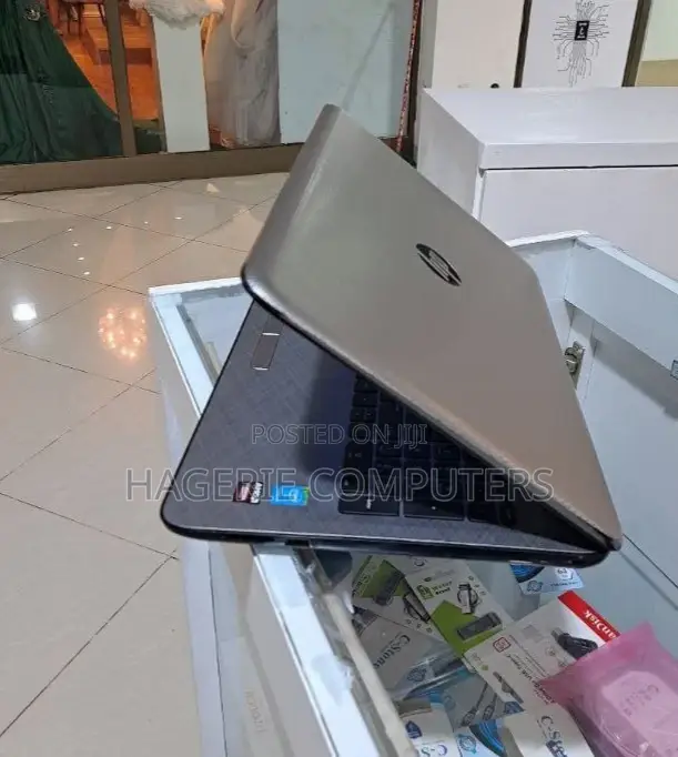 New Laptop HP Stream Notebook 8GB Intel Core I5 HDD 1T