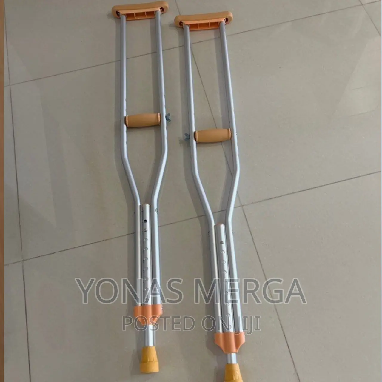 Crutches Durable Anatomical Interface Lightweight Adjustable