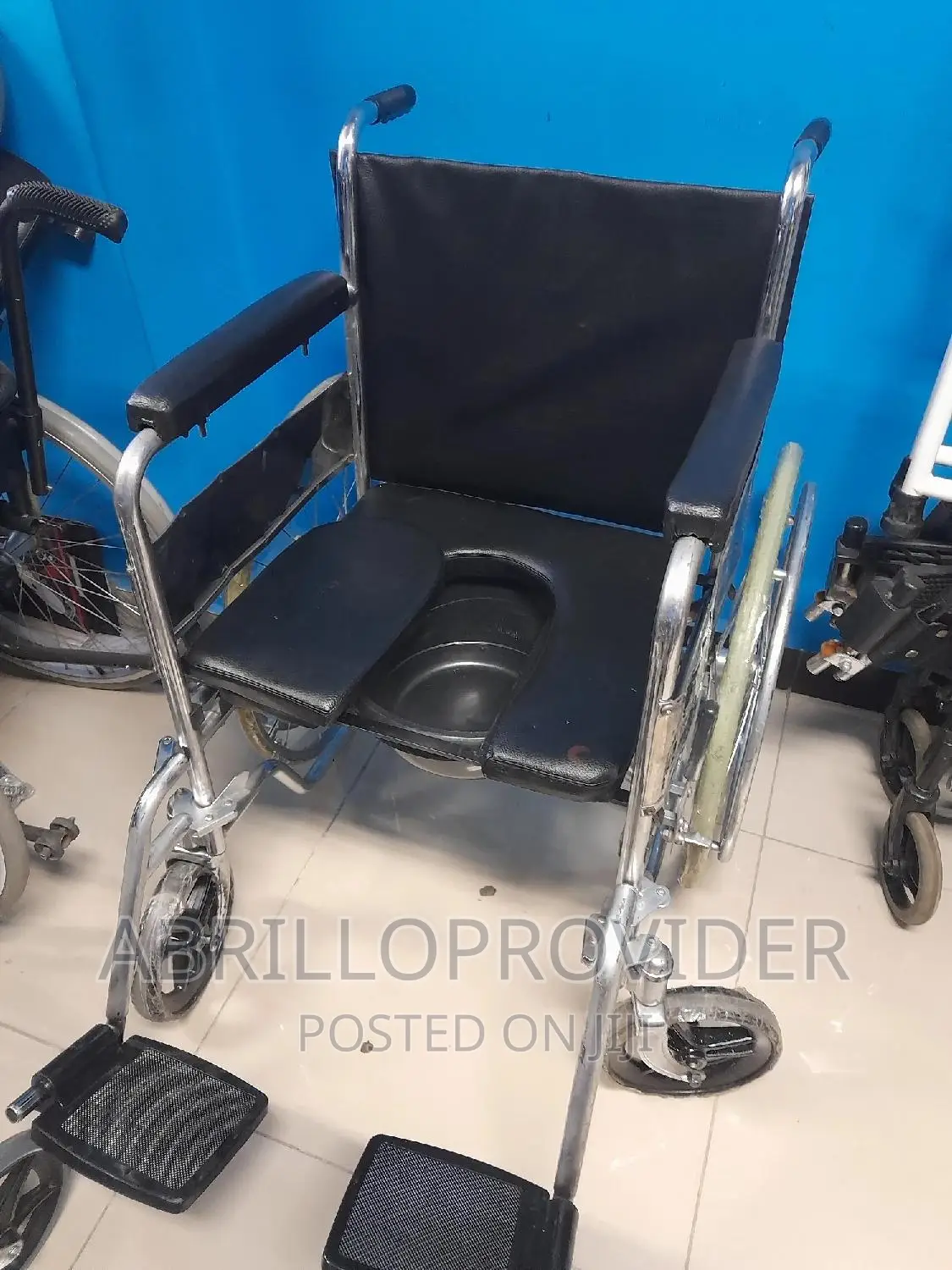 ፖፖ ያለው አዲስ የሚባል Wheelchair/Wheelchair/Wheelchair/Wheelchair