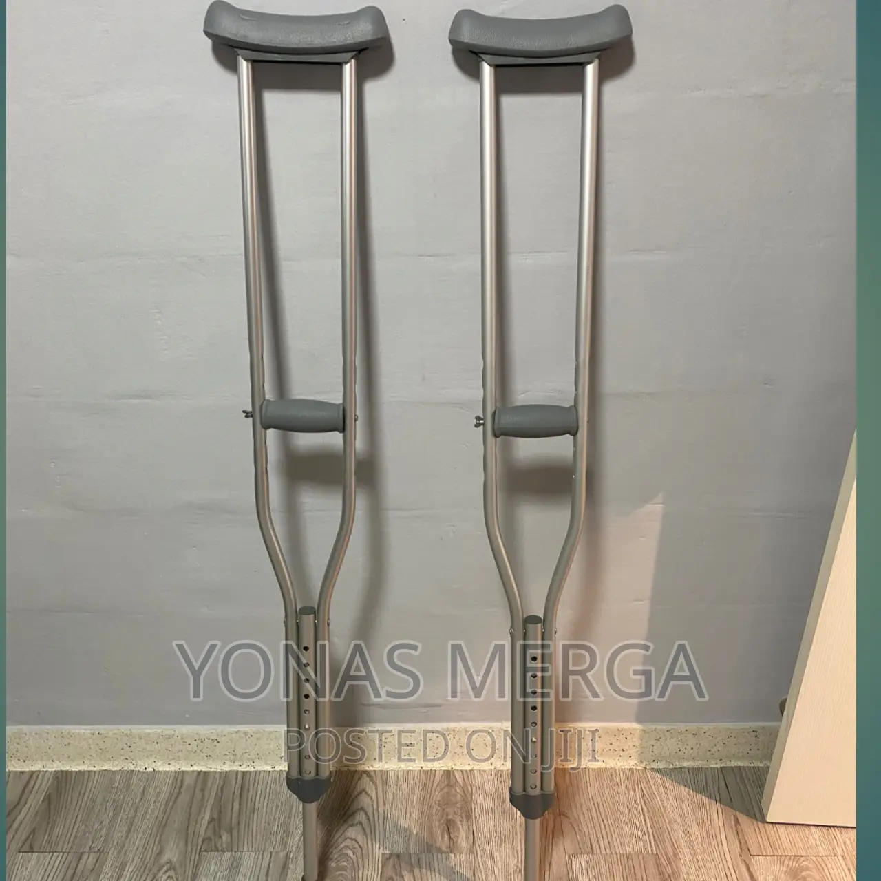 Adjustable Crutche(Aluminium)1001-02 Crutch Under Arm-medium