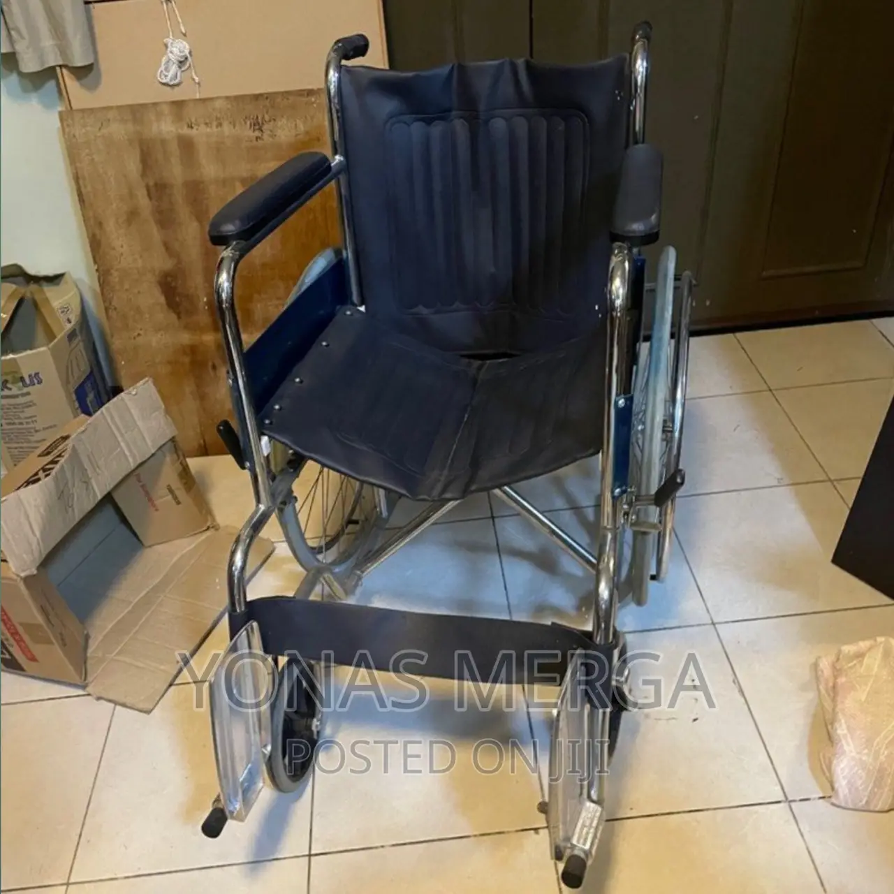 Wheelchair for Disables and Elderly (Grey)Comfort Wheelchair