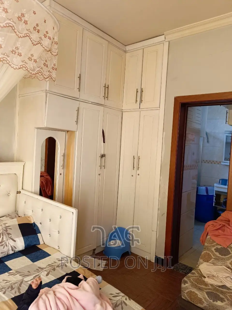 3bdrm Apartment in የግል, Bole for sale