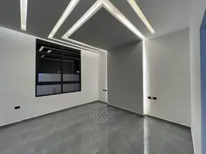 5bdrm Villa in የግል, Bole for sale