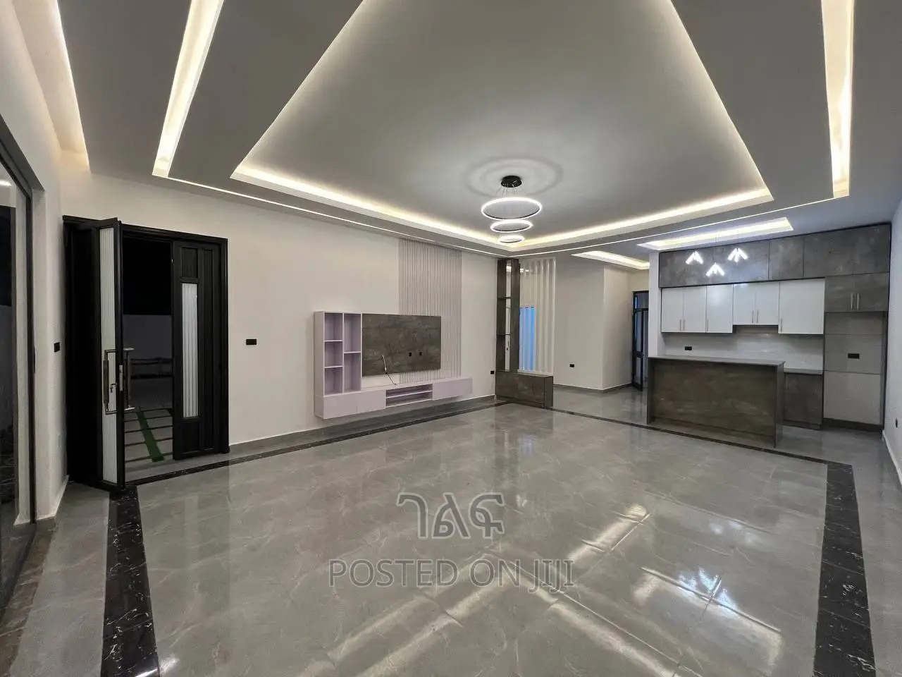 5bdrm Villa in የግል, Bole for sale