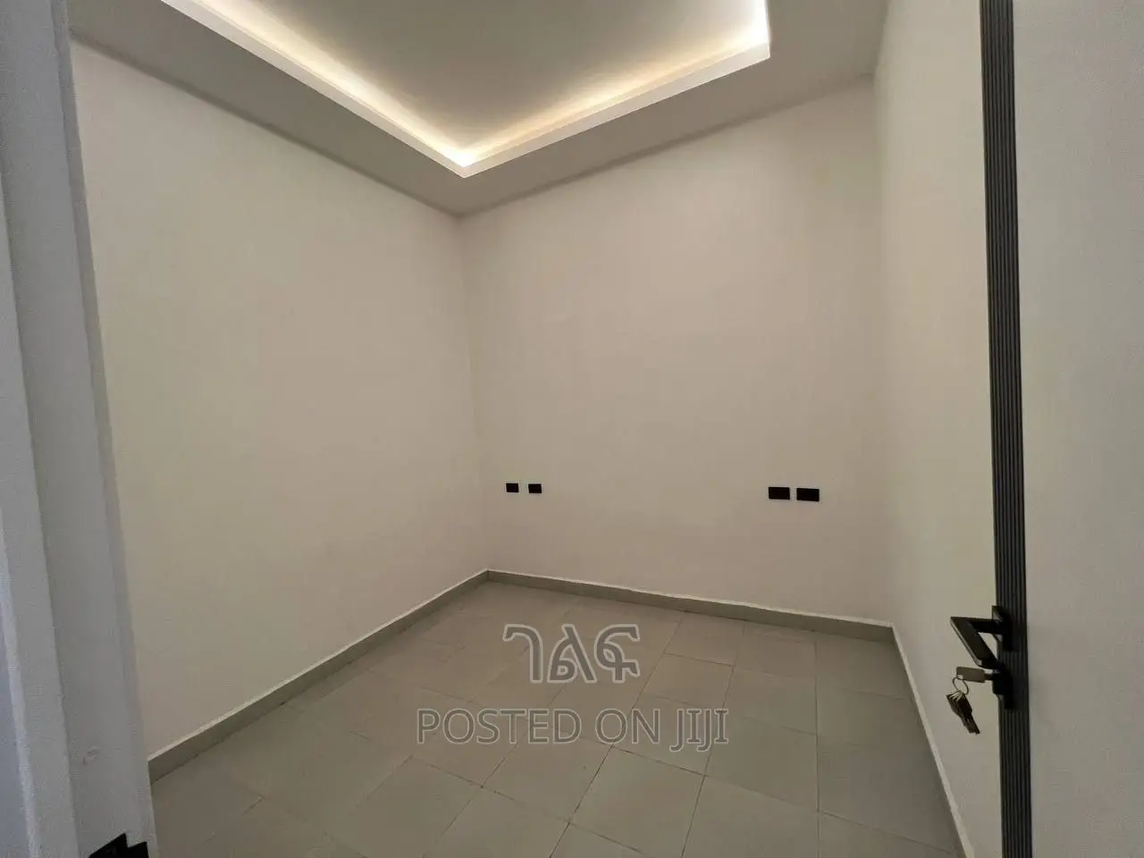 5bdrm Villa in የግል, Bole for sale