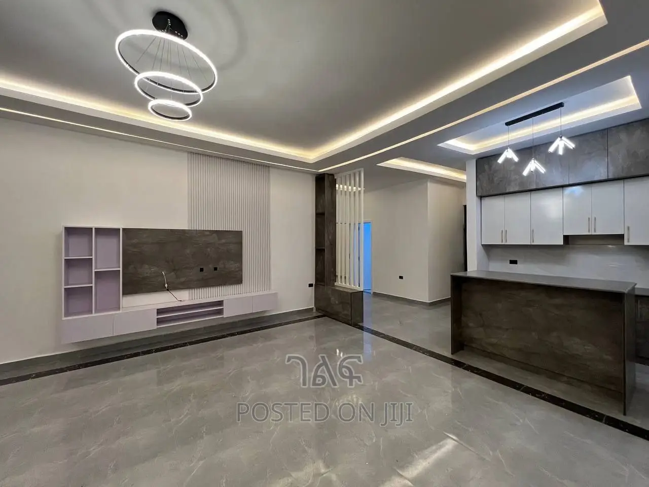 5bdrm Villa in የግል, Bole for sale