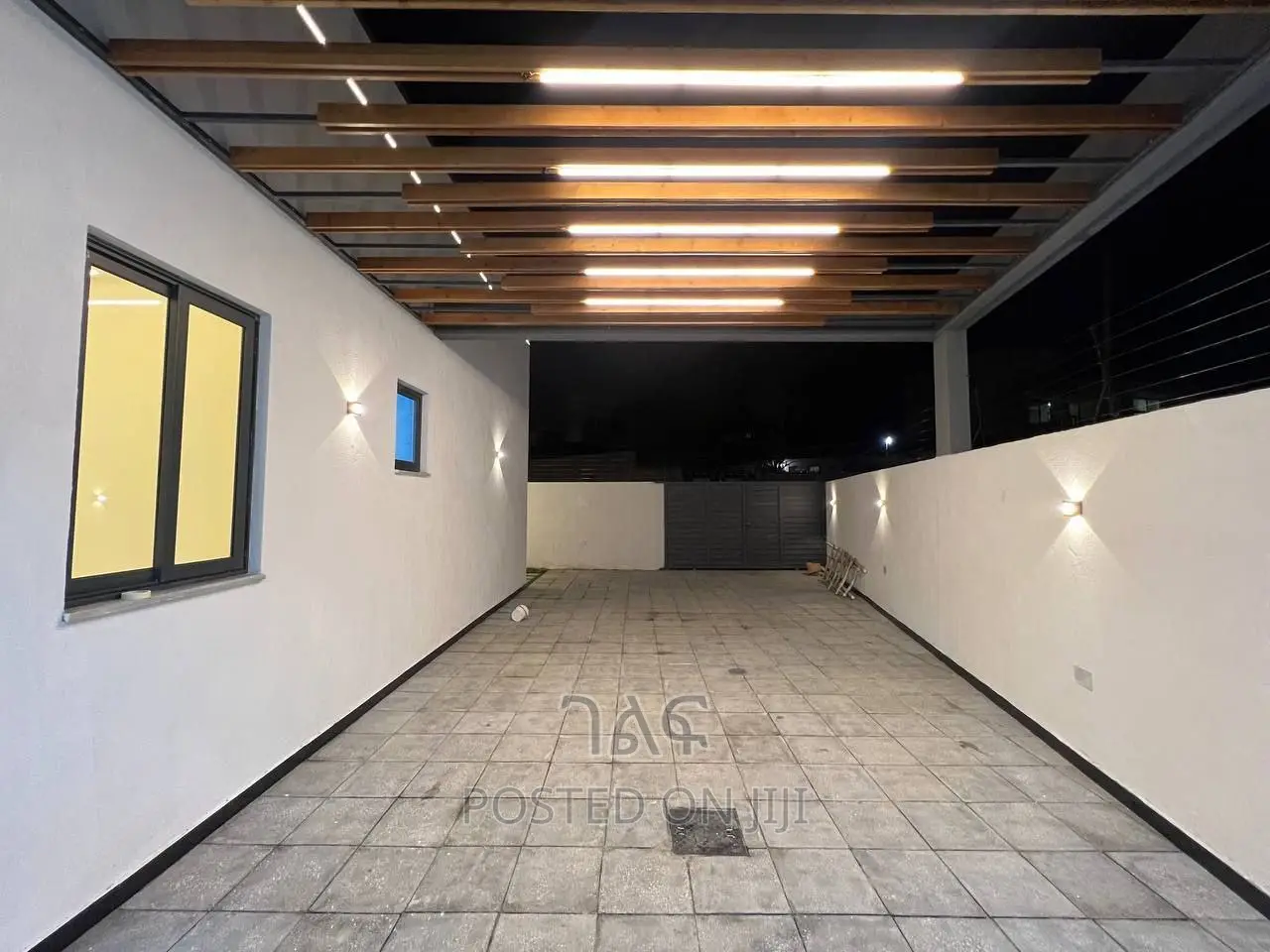 5bdrm Villa in የግል, Bole for sale