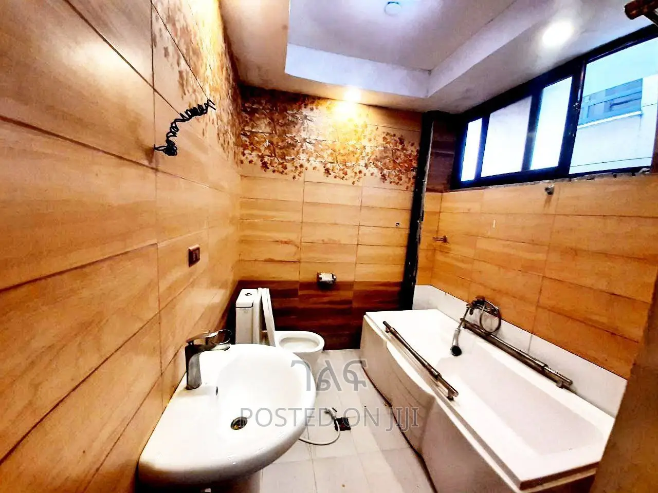 5bdrm House in የግል ቅንጡ መኖሪያ ቤት አያት, Bole for sale