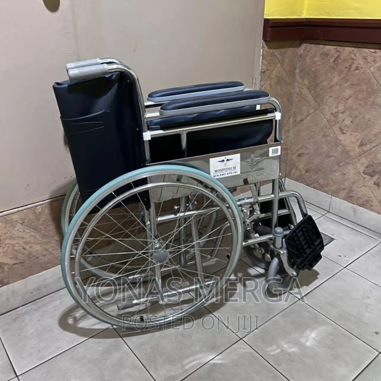 Wheelchair Foldable / Adjustable Pedals, More Space-Saving