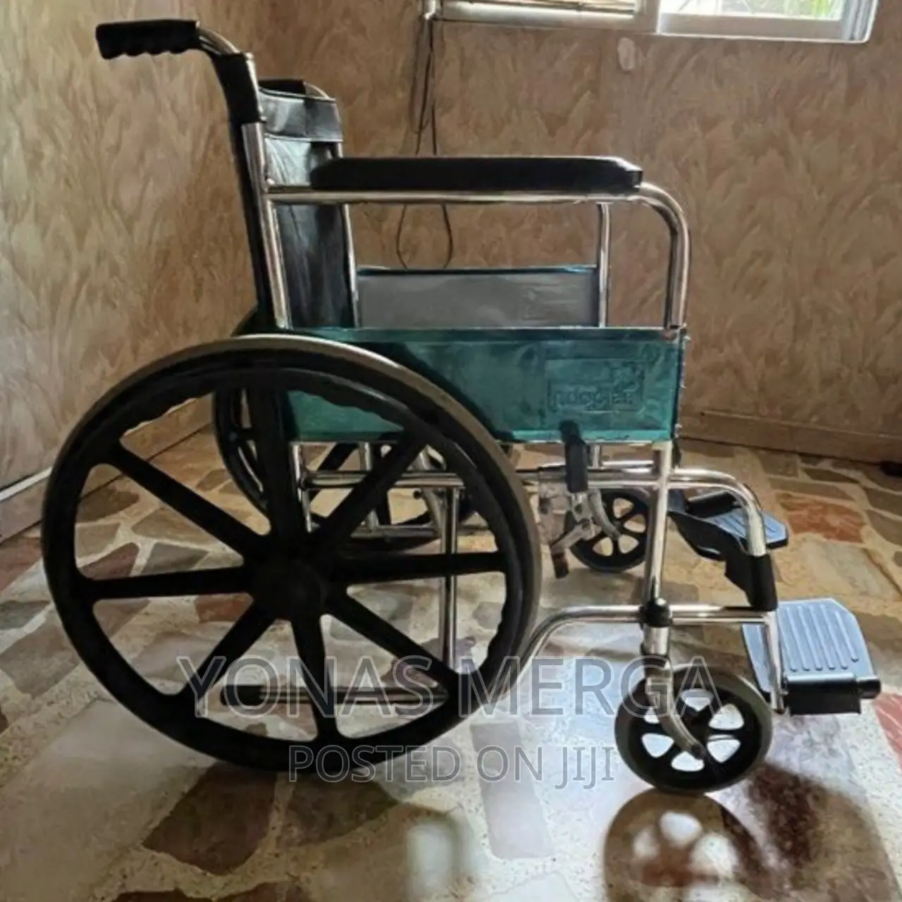 RUGGED DURABLE: Wheelchair's Frame Is Made of Thick Steel