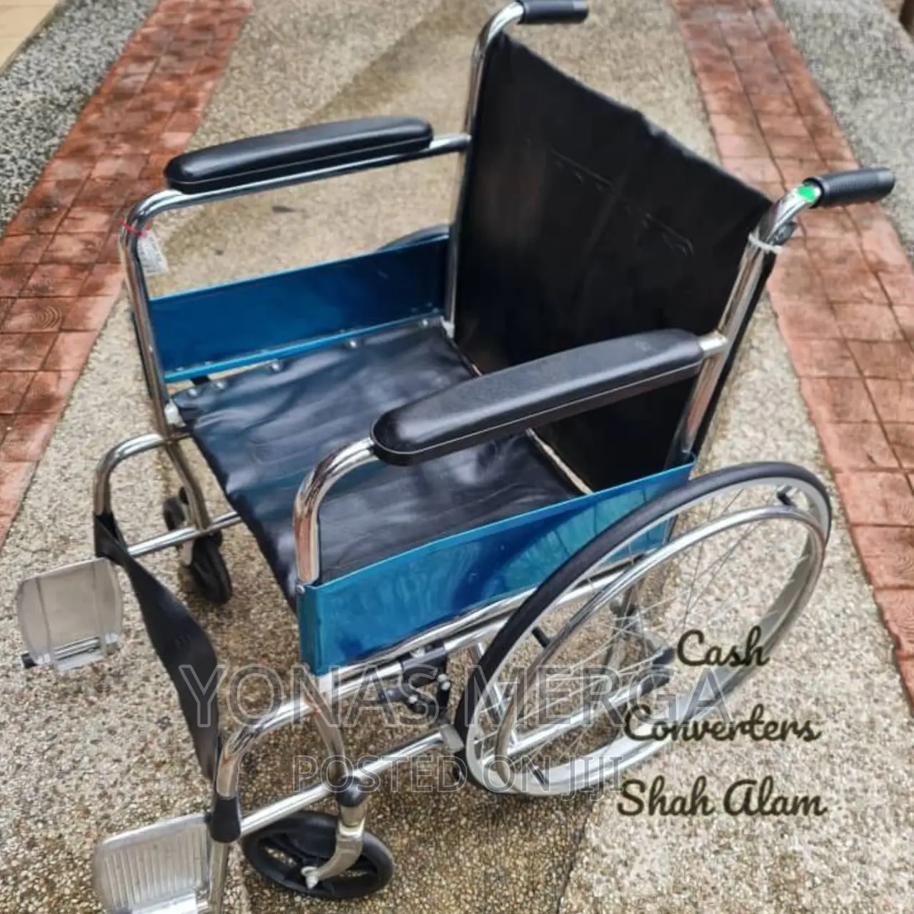 Normal Wheelchair PATIENT TRANSFER WHEELCHAIR Model: Py-Wc,