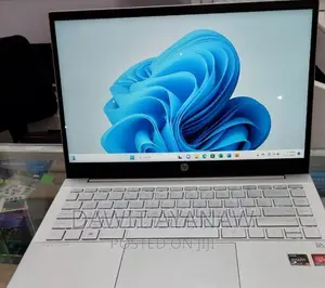 New Laptop HP 8GB AMD Ryzen 5 SSD 1T