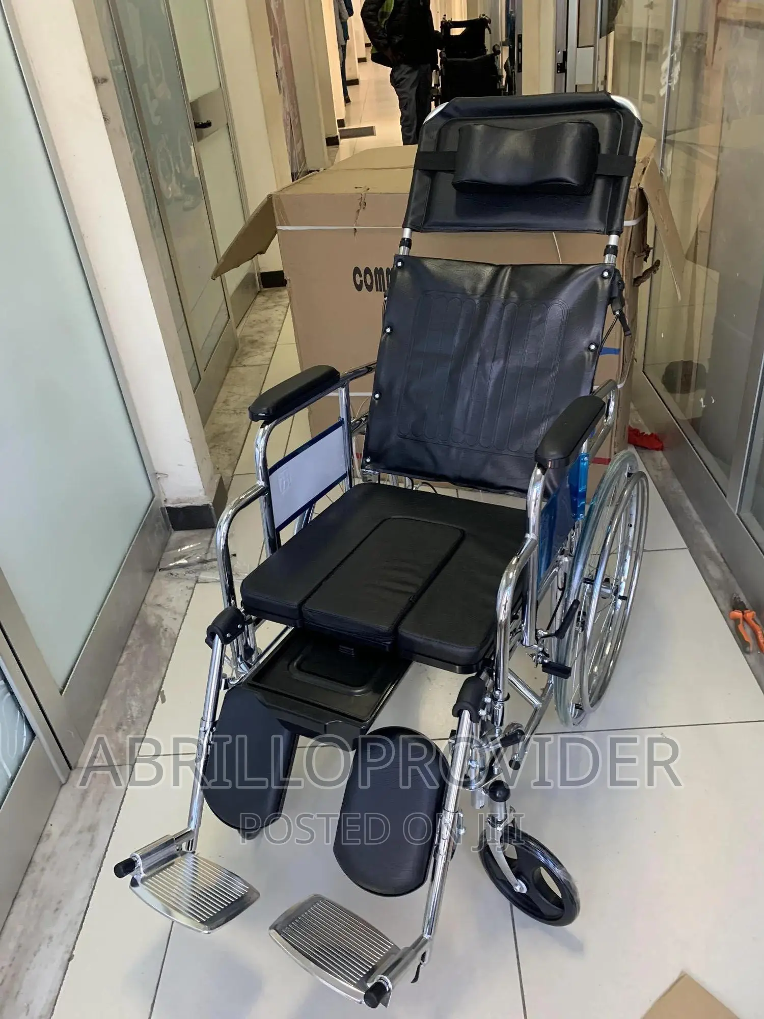 Multifunctional Reclining Commode Wheelchair With “U” Seat P