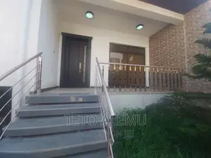 5bdrm House in Yeka for sale