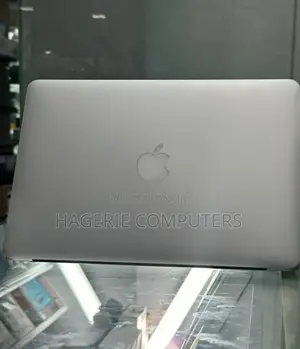 New Laptop Apple MacBook 2017 8GB Intel Core I5 SSD 128GB