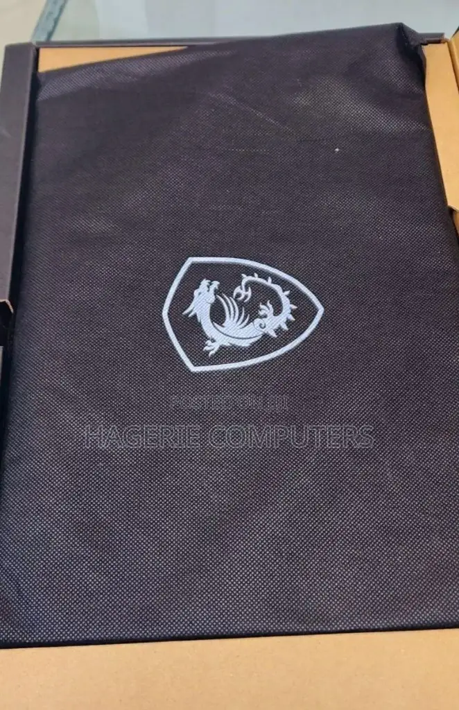 New Laptop MSI Creator 17 B11ug-415 8GB Intel Core I7 SSD 512GB