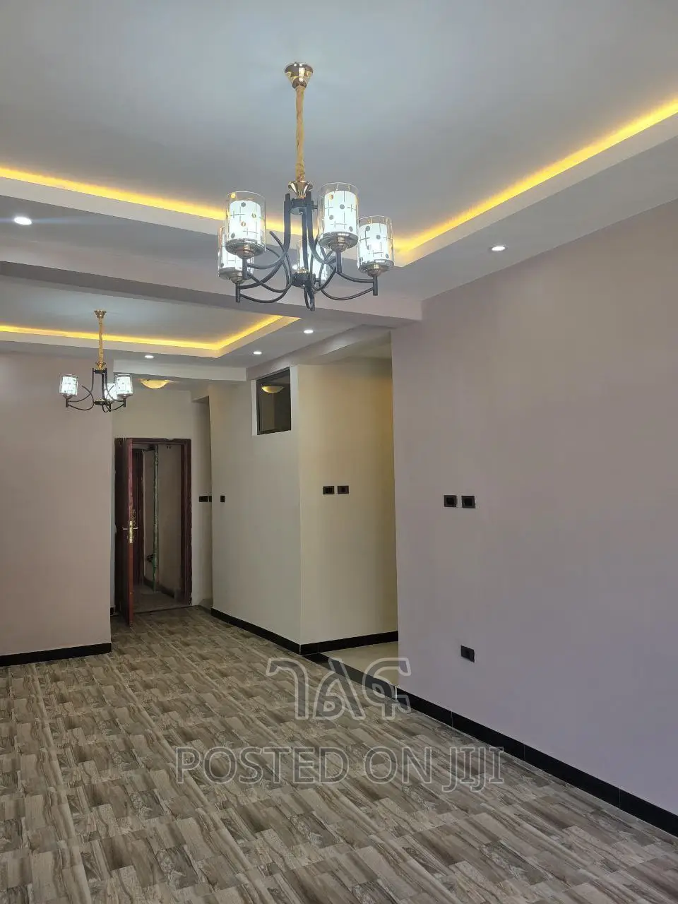 7bdrm House in የግል, Bole for sale