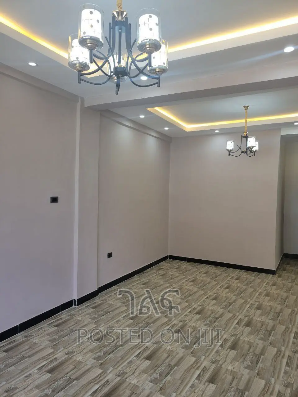 7bdrm House in የግል, Bole for sale