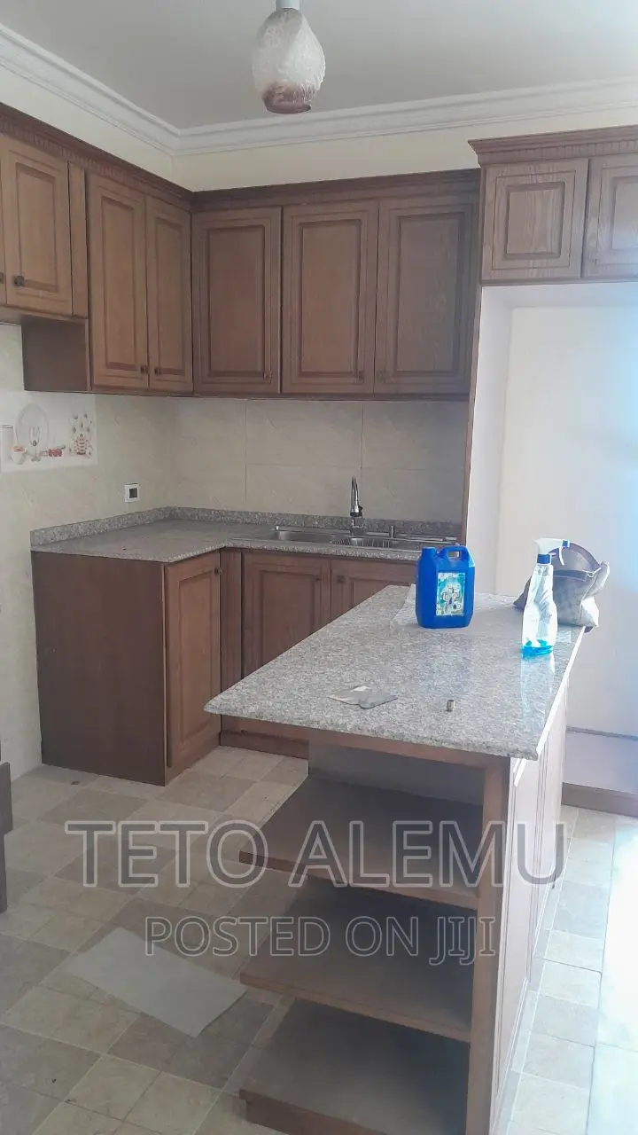 3bdrm Villa in የሚሸጥ ቪላ ወሰን, Yeka for sale