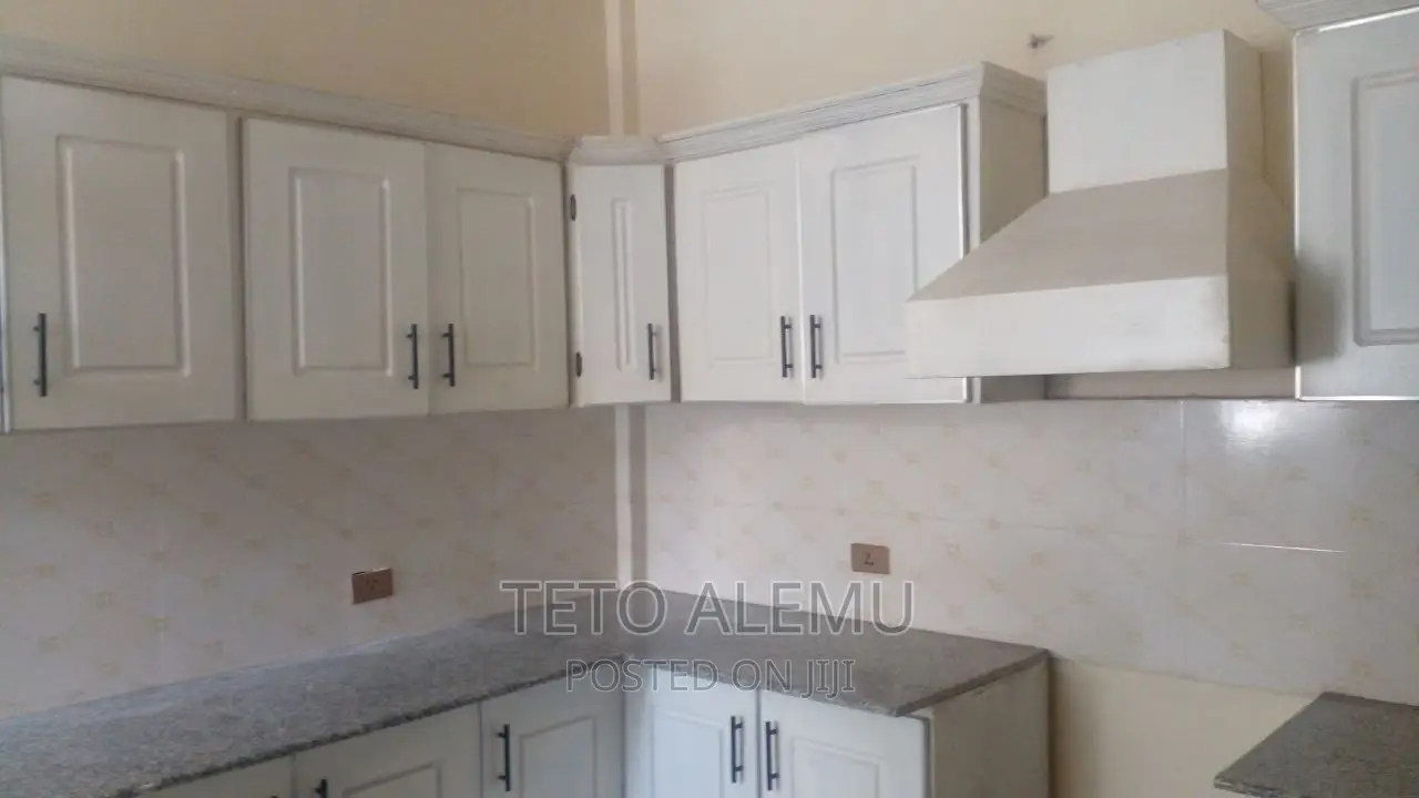 5bdrm House in House For Sale Bole for sale