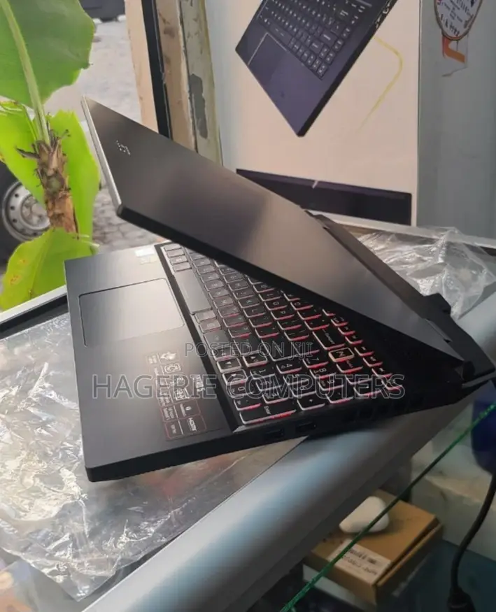 New Laptop Acer Nitro 5 Spin NP515-51 16GB Intel Core I7 SSD 512GB