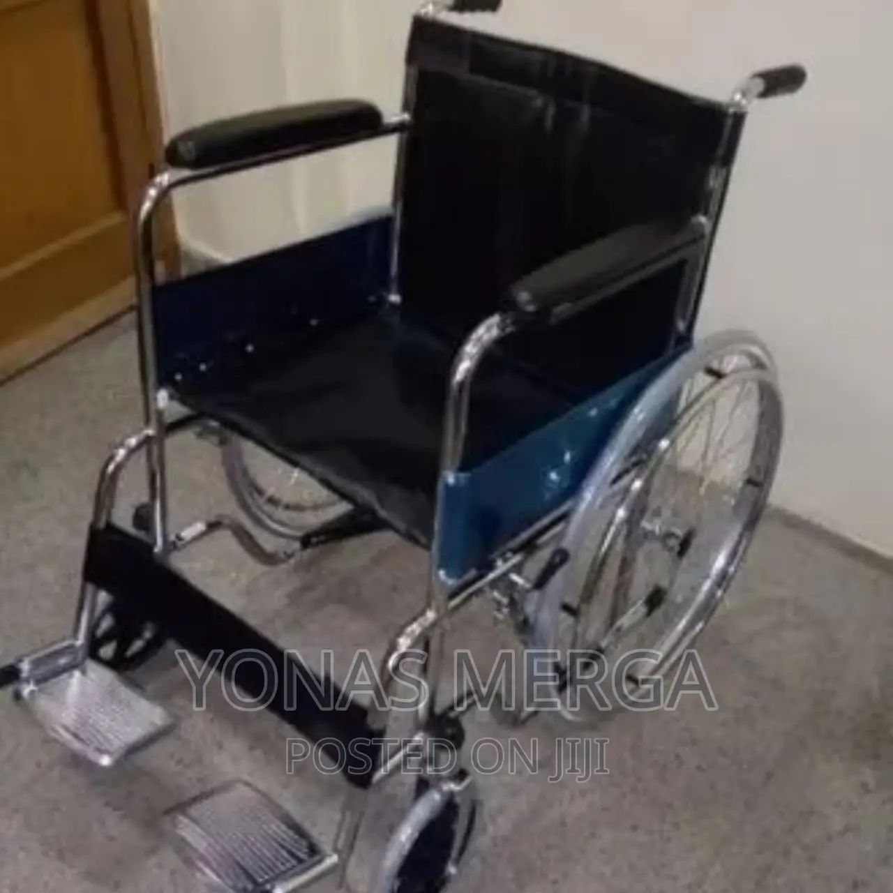 Wheelchair 9Y Wheelchair
Economic Practical Steel Wheelchair