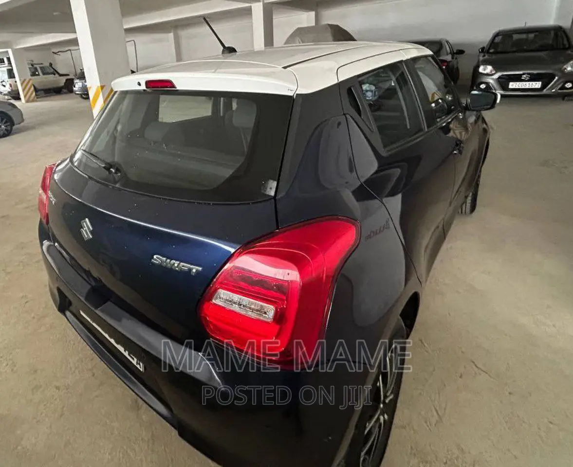 Suzuki Swift 2022 Blue