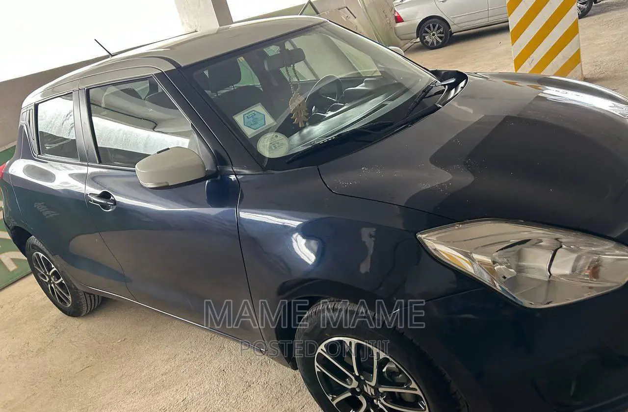 Suzuki Swift 2022 Blue