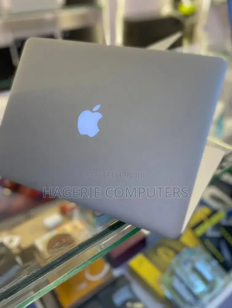 New Laptop Apple MacBook Air 2015 8GB Intel Core i7 SSD 256GB
