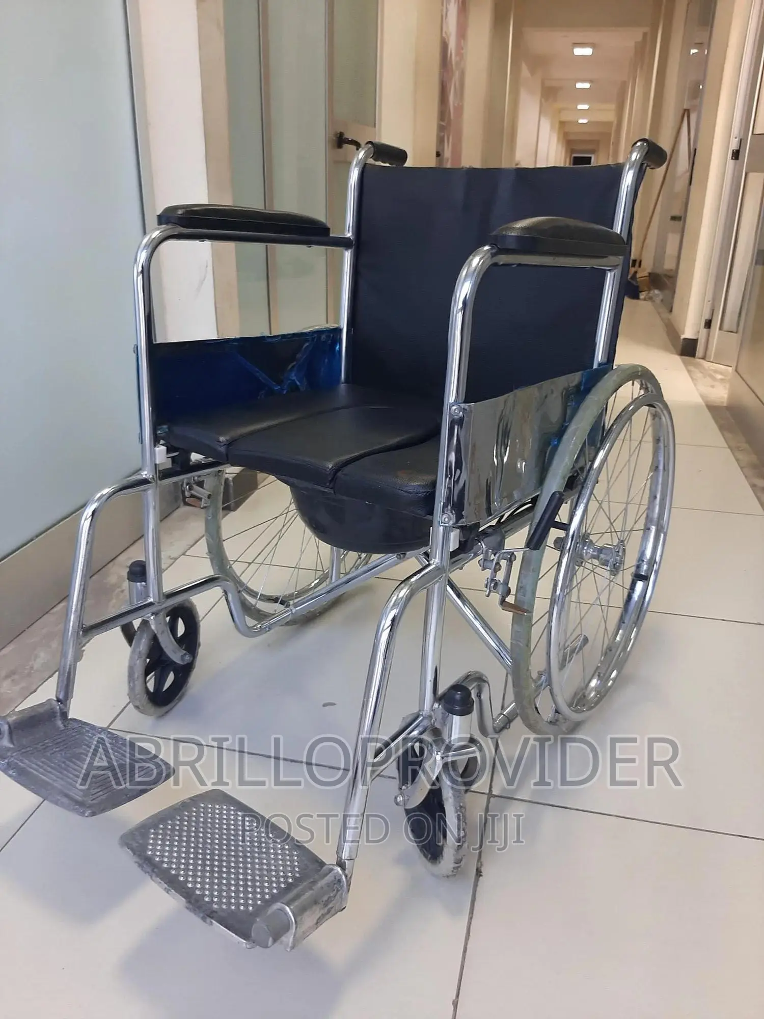 Used Standard Commode Wheelchair