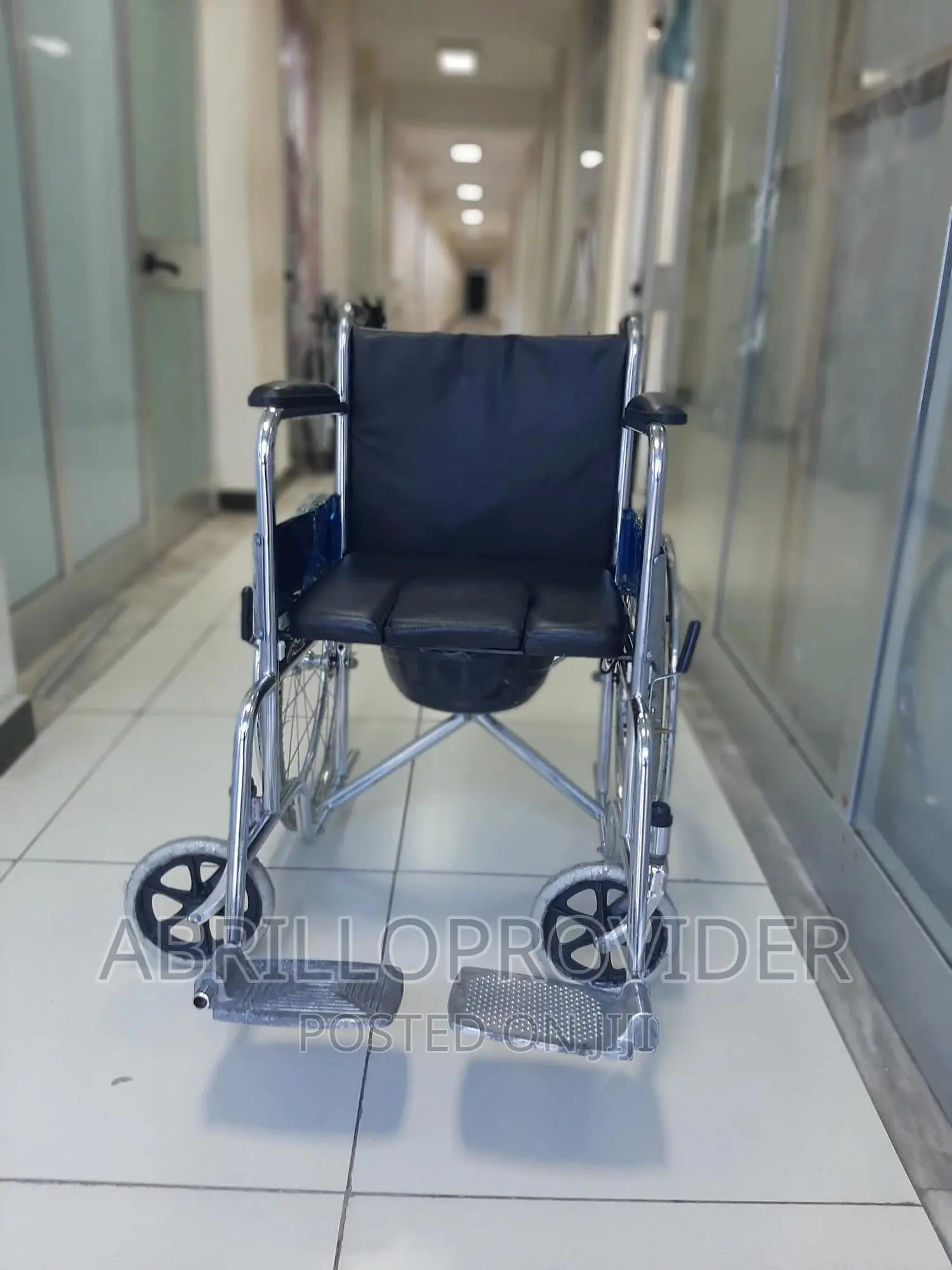 Used Standard Commode Wheelchair
