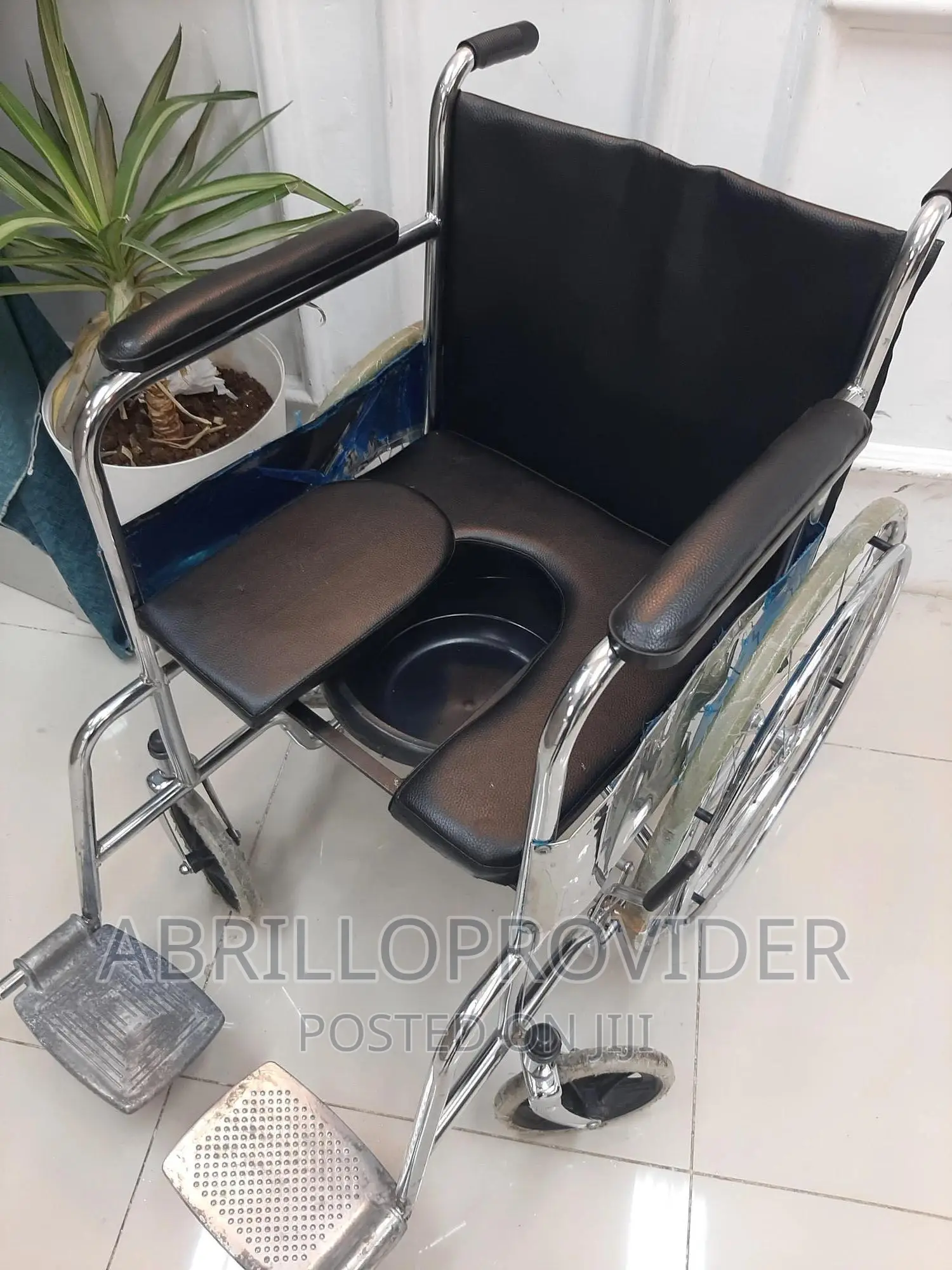 Used Wheelchair/Wheelchair/Commode Wheelchair/Wheelchair