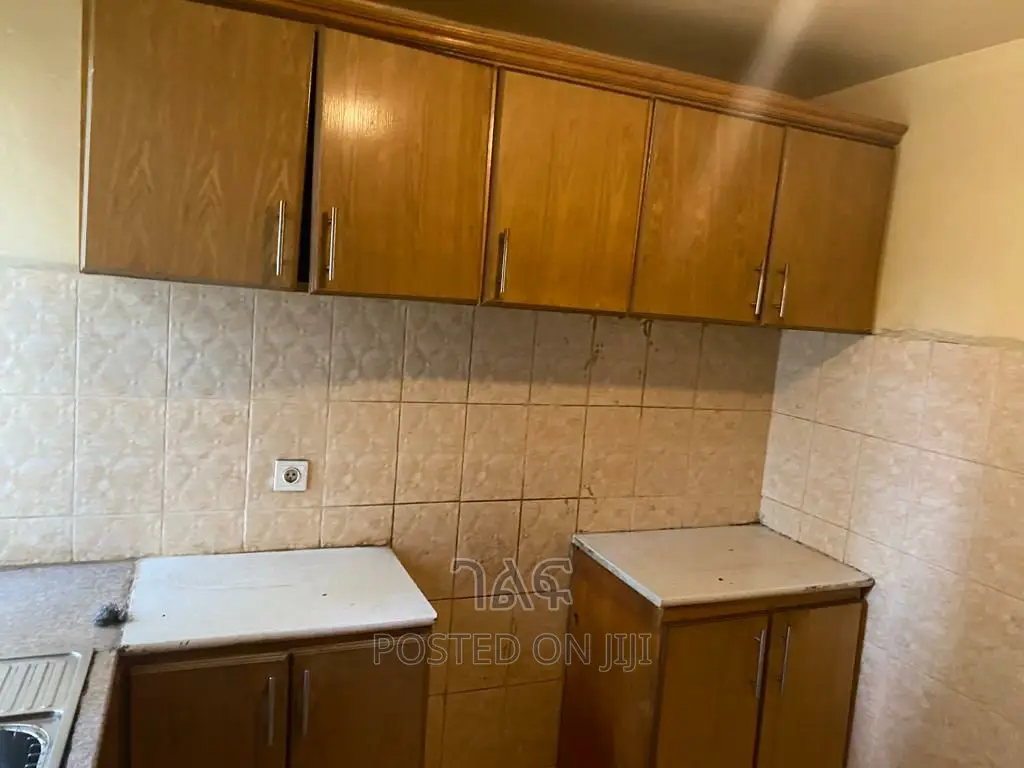 2bdrm Apartment in ኮንደሚኒየም, Bole for sale