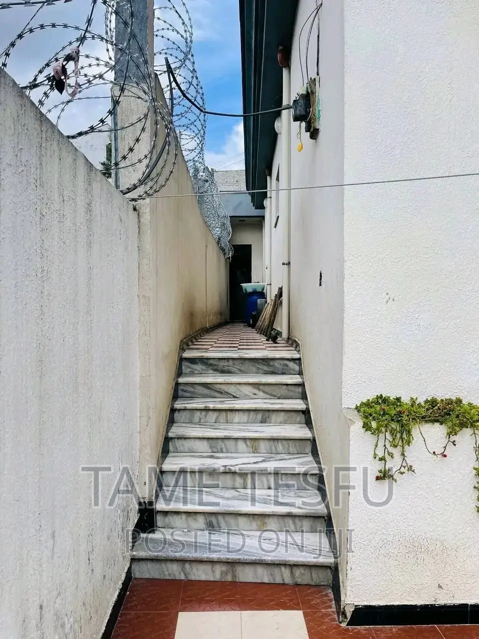 Furnished 3bdrm Villa in Yeka Subcity for sale