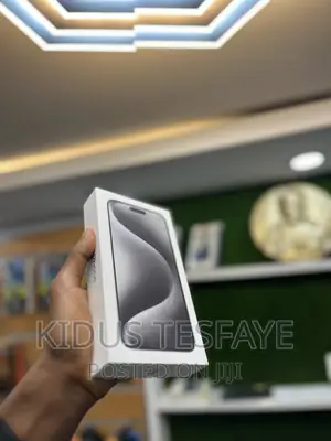 Photo - New Apple iPhone 15 Pro Max 256 GB