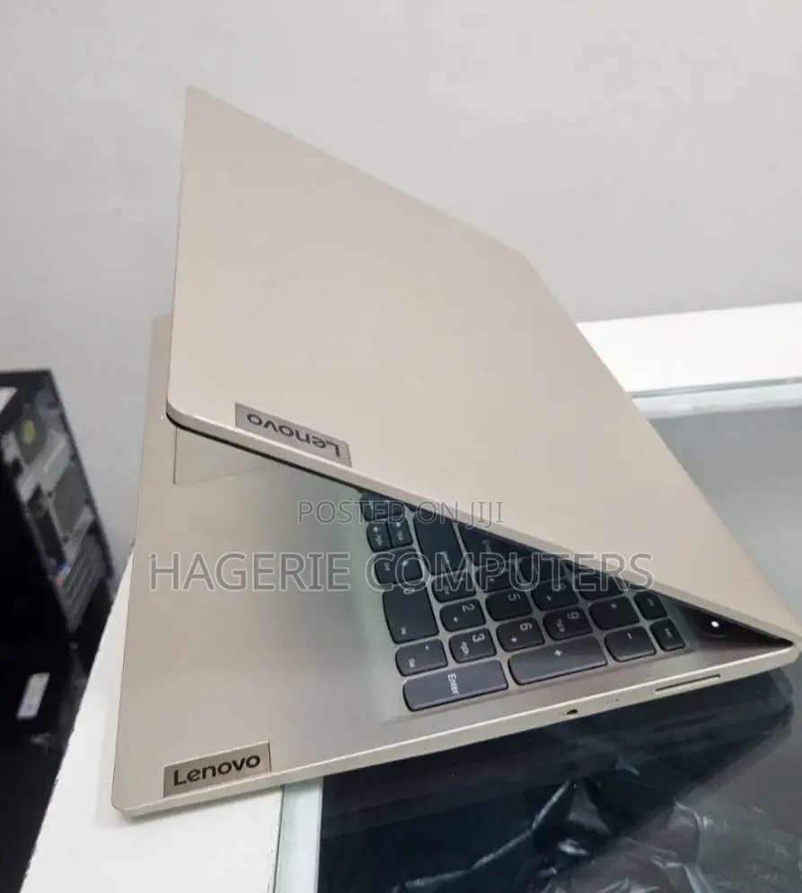 New Laptop Lenovo IdeaPad Z575 8GB Intel Core I3 SSD 256GB