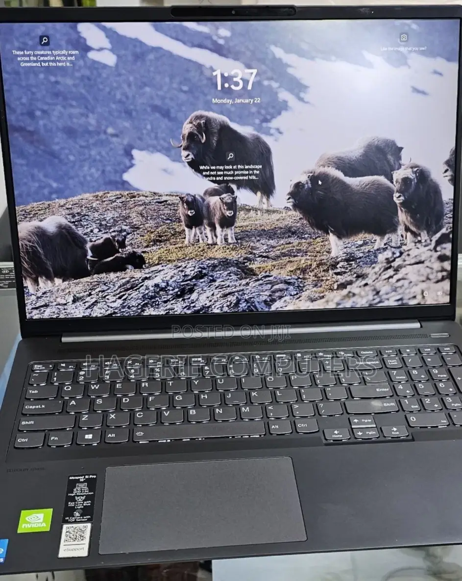 New Laptop Lenovo IdeaPad 520 8GB Intel Core I5 SSD 1T