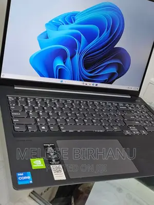 New Laptop Lenovo ThinkPad TransNote 8GB Intel Core I5 SSD 1T