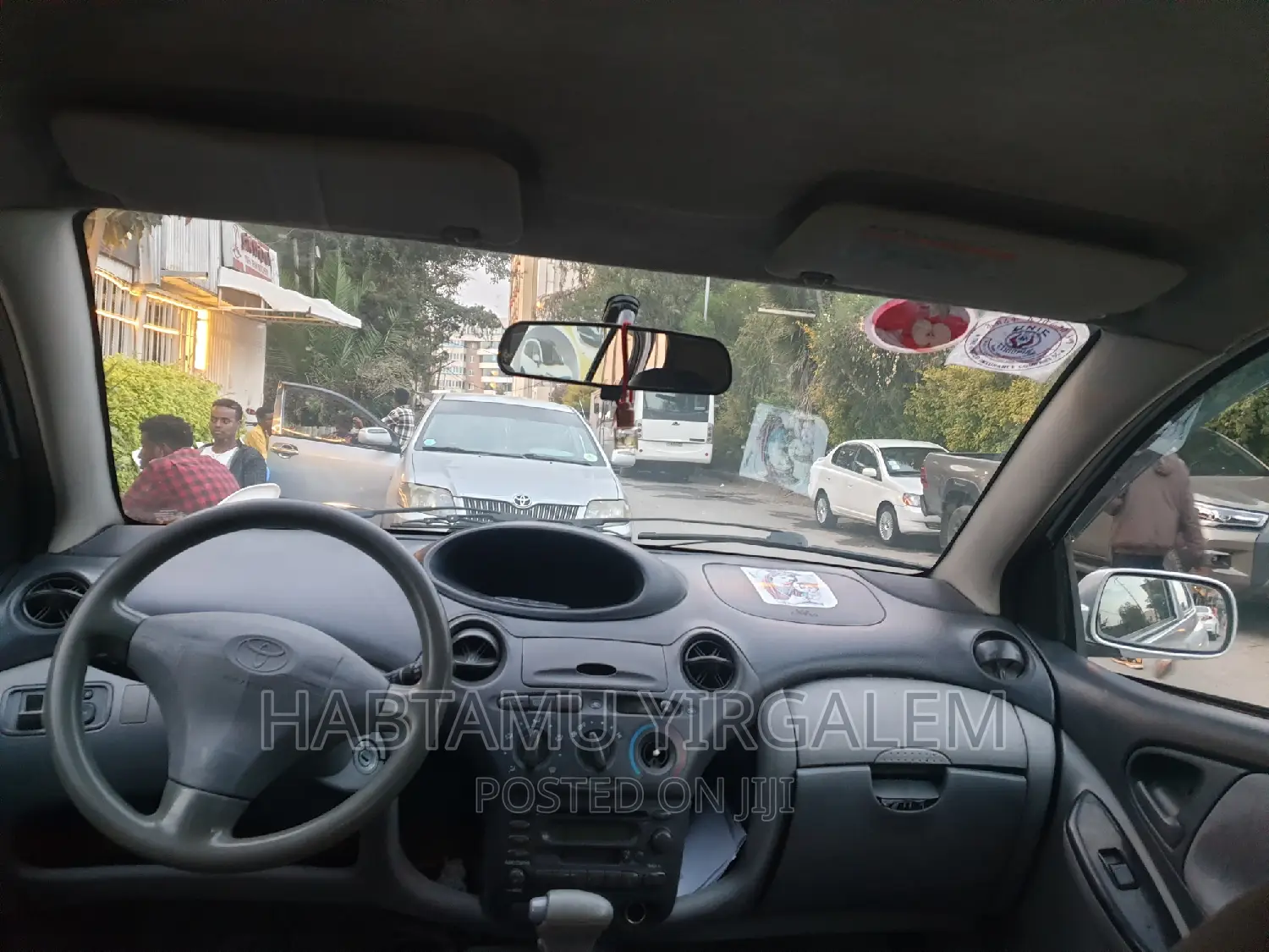 Toyota Vitz 2004 Blue