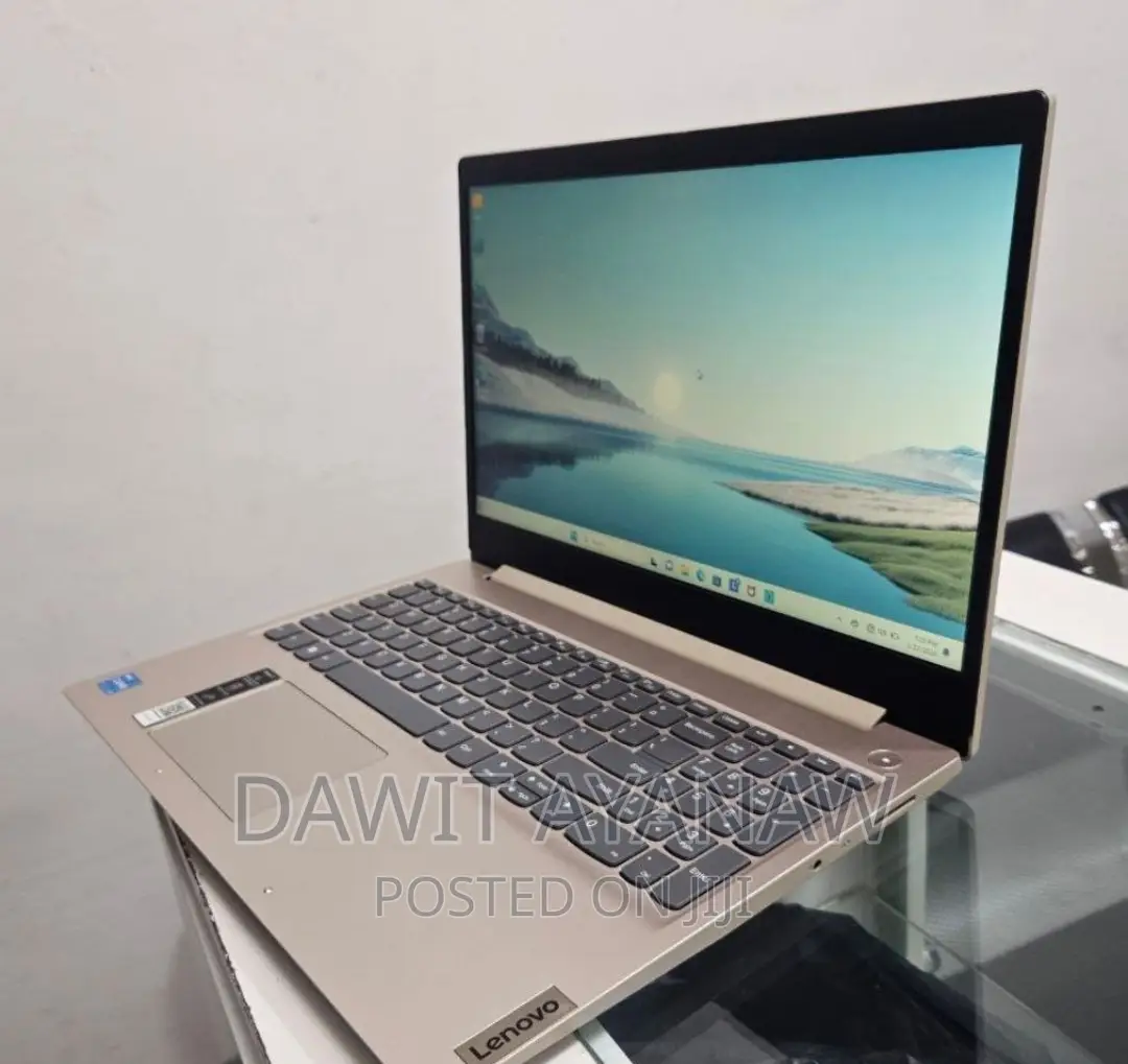 New Laptop Lenovo 8GB Intel Core I3 SSD 256GB