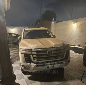 Photo - New Toyota Land Cruiser 2023 White