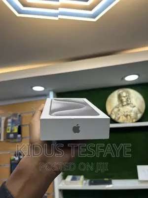 New Apple iPhone 15 Pro Max 256 GB