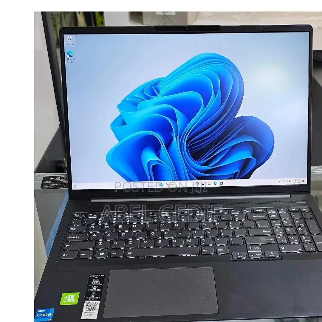 New Laptop Lenovo IdeaPad 520 8GB Intel Core I5 SSD 1T