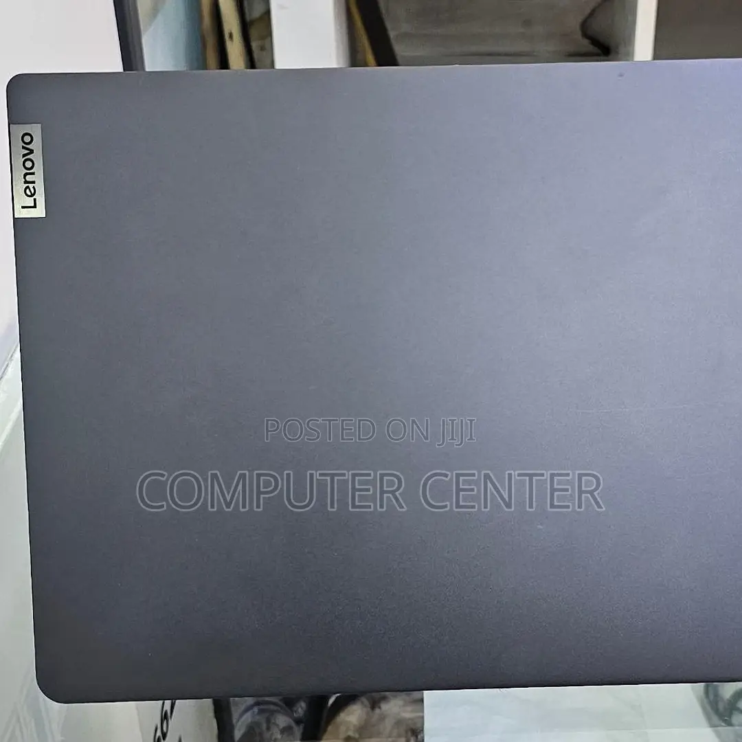 New Laptop Lenovo 8GB Intel Core I5 SSD 1T