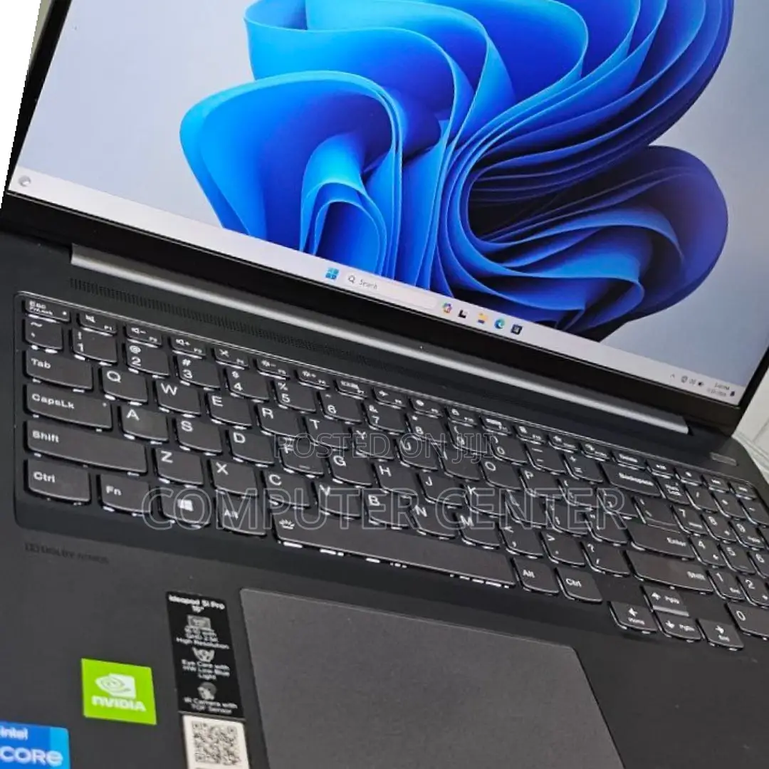 New Laptop Lenovo 8GB Intel Core I5 SSD 1T