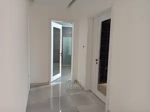 7bdrm House in የግል, Bole for sale