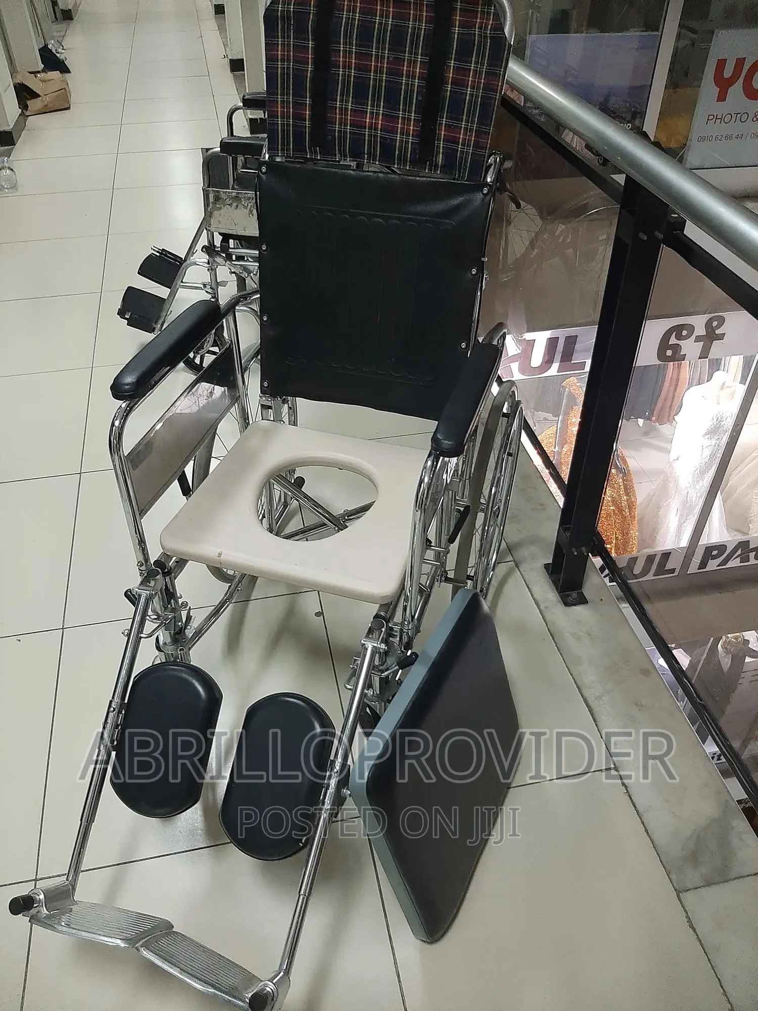 Second Wheelchair_wheelchair_wheelchair_reclininig_commode