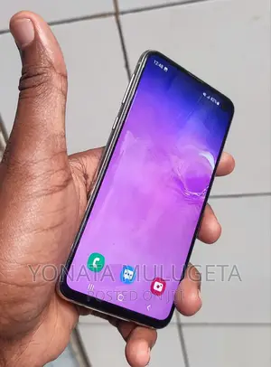 Photo - Samsung Galaxy S10e 128 GB