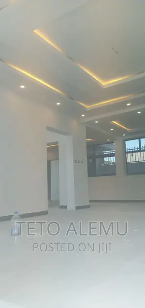 6bdrm House in የሚሸጥ ቤት ሰሚት, Bole for sale