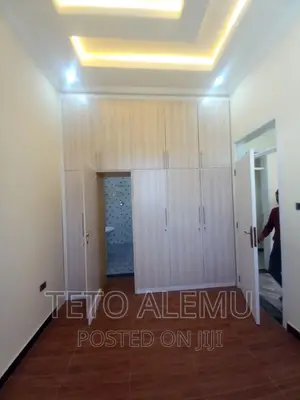 6bdrm House in የሚሸጥ ቤት ሰሚት, Bole for sale